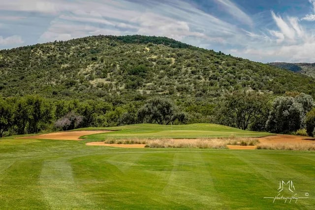 Fairway entouré de collines à Sun City
