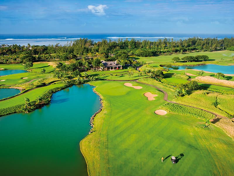 Green et plan d’eau du Château Golf Course