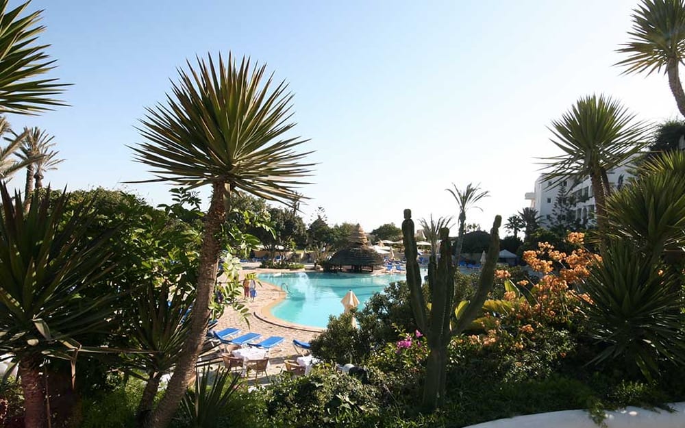 Jardins et piscine du Riu Tikida Beach à Agadir