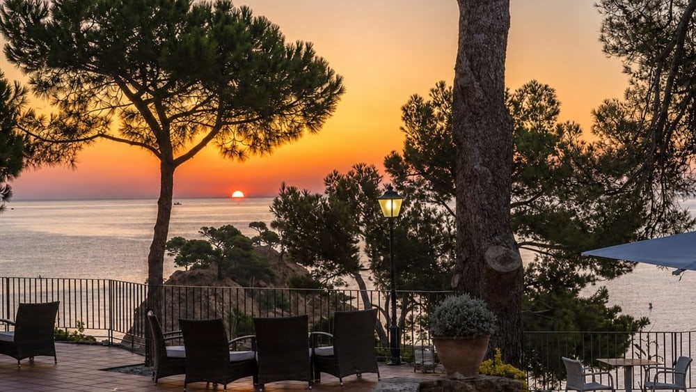Coucher de soleil sur la Méditerranée depuis le Park Hotel San Jorge