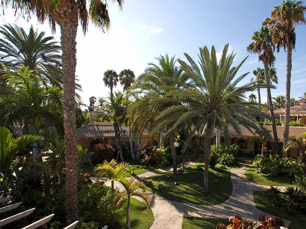 Jardins environnant les bâtiments