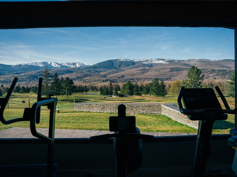 Salle de sport avec vue sur la Cerdagne — Fontanals Golf Club