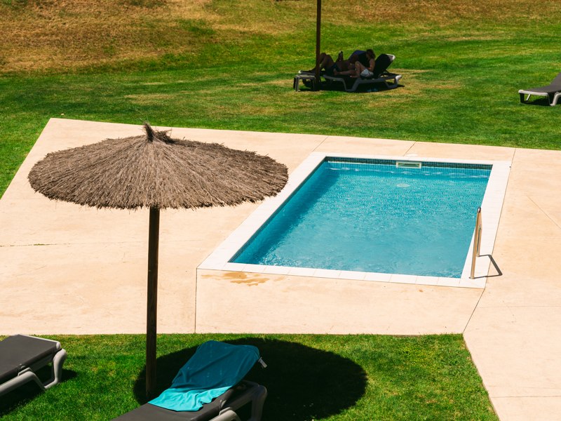 Piscine extérieure — Fontanals Golf Club