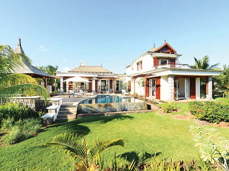 Terrasse, piscine et océan