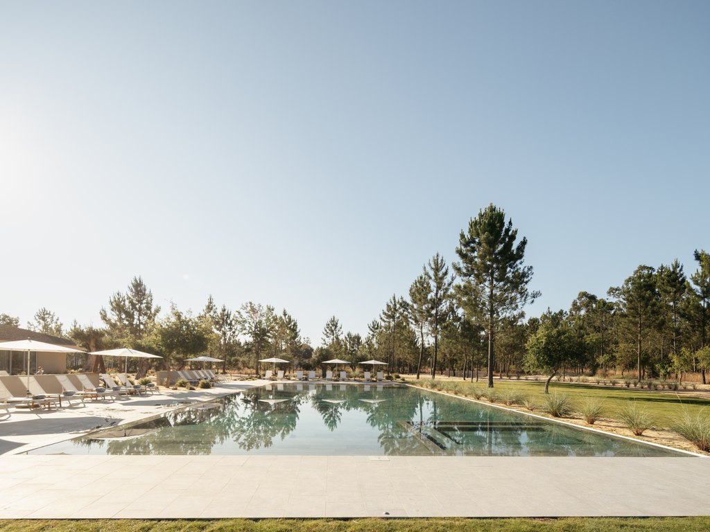 Piscine du Spatia Comporta dans la pinède
