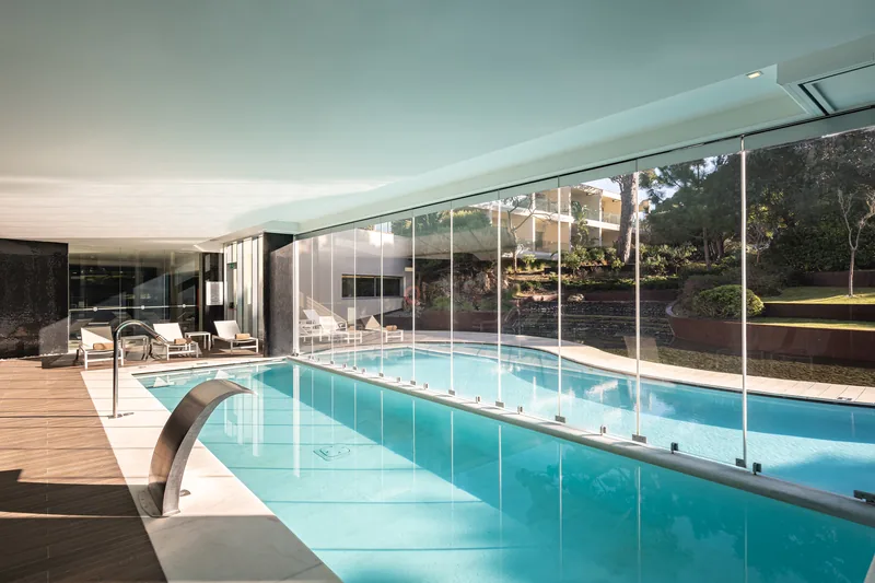 Piscine du Natur Spa à l’Onyria Marinha Cascais