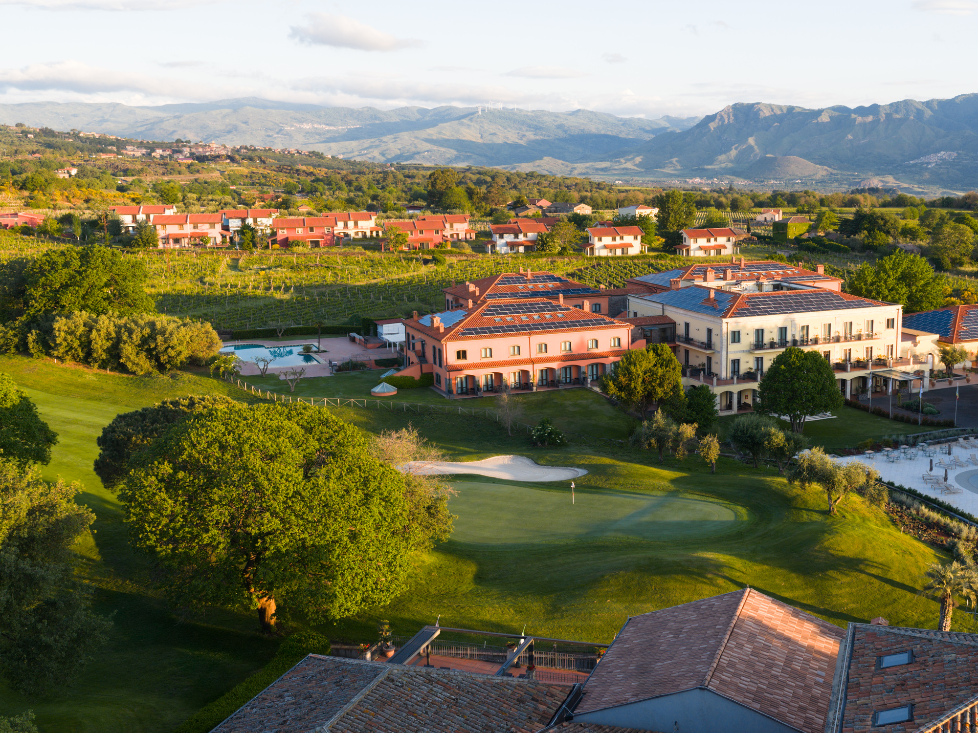 Vue aérienne du Picciolo Etna Golf Resort & Spa et de son parcours