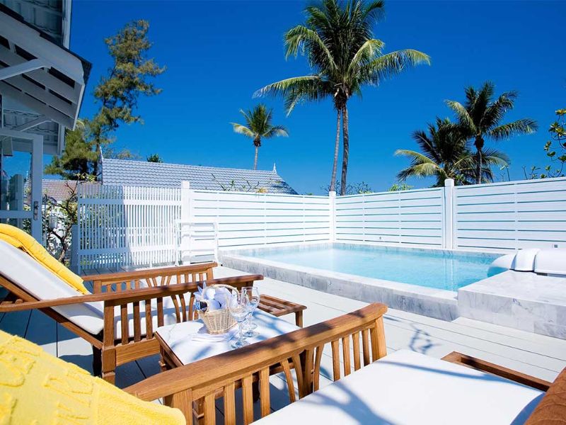 Terrasse avec piscine privée