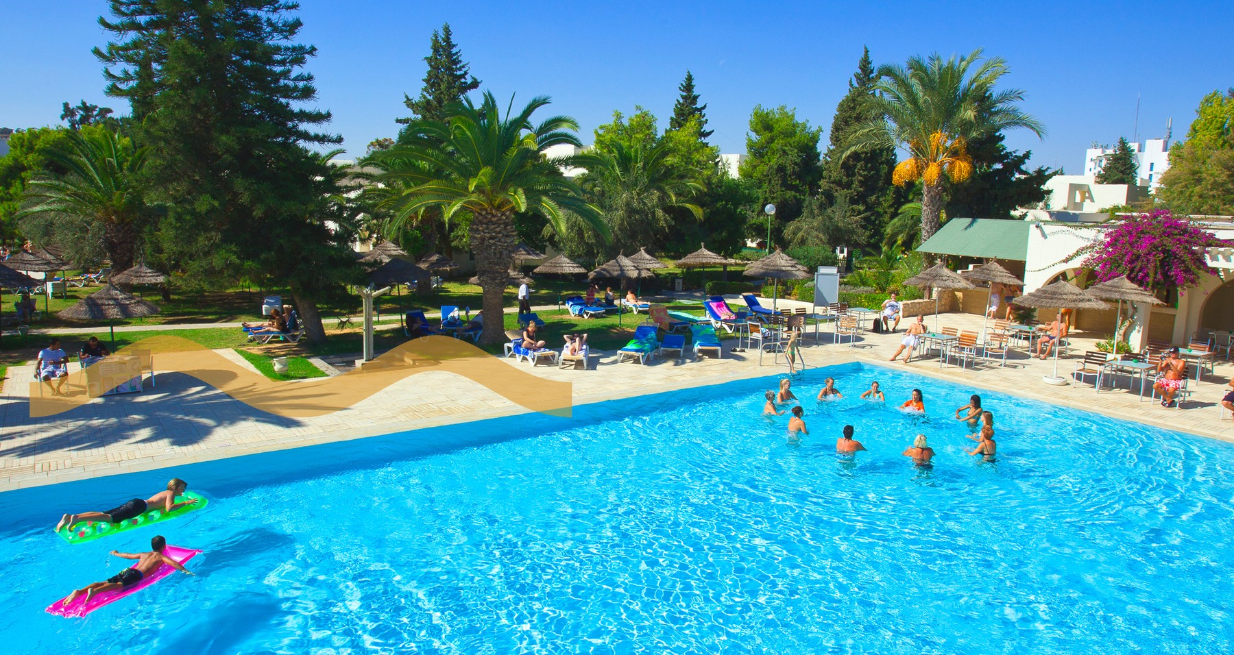 Piscine extérieure et jardins — Seabel Alhambra